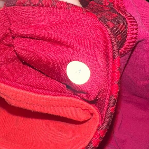 Lululemon Wunder Under Pant III (Reversible) Cranberry / Alarming Size 4 EUC - Picture 3 of 12
